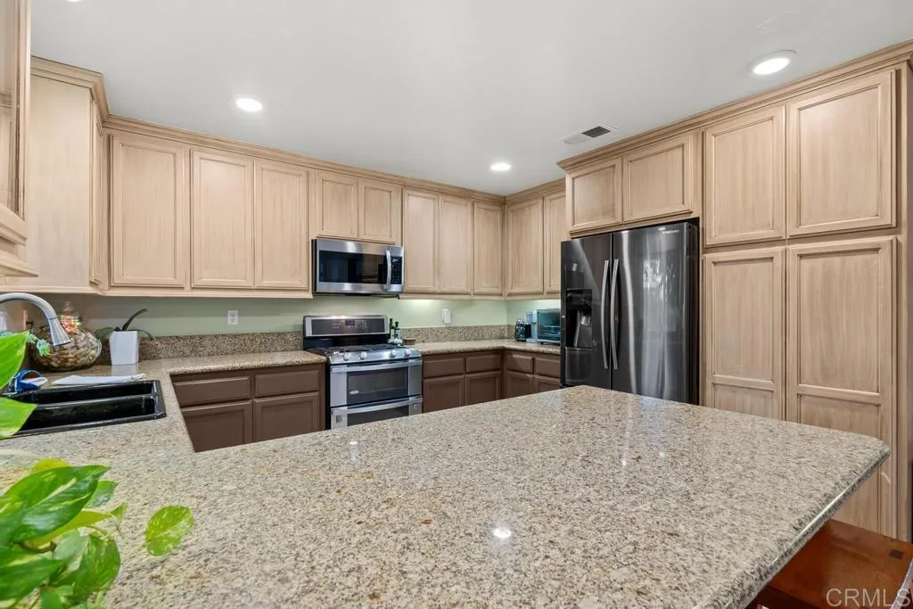 https://cdn.realtyfeed.com/cdn/127/306559098/5f13f1592768189f29b6d3480ffbc378.webp