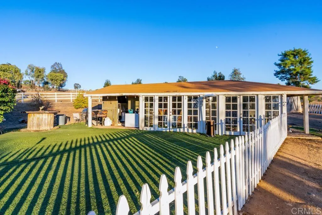https://cdn.realtyfeed.com/cdn/127/306559098/61b726accec13bba0b39c114500e81ac.webp
