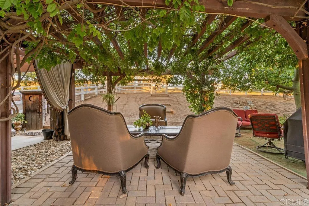 https://cdn.realtyfeed.com/cdn/127/306559098/8dae6fe0dacc15ece33e9b00bb697855.webp