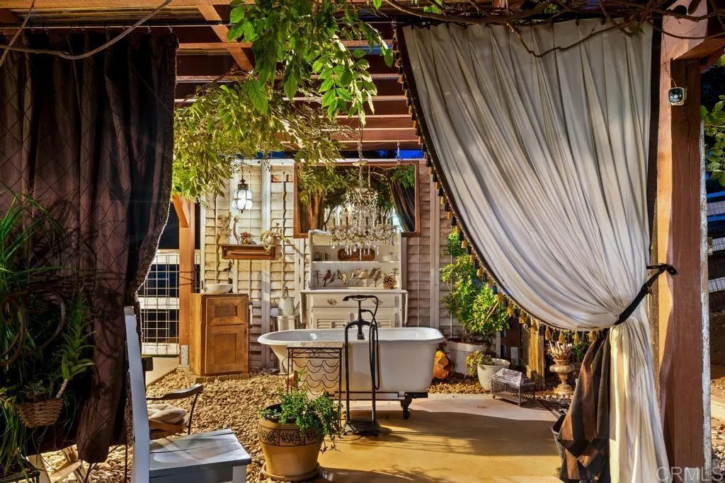 https://cdn.realtyfeed.com/cdn/127/306559098/d3d7bfc73792801f7dd2f4543a1a9828.webp