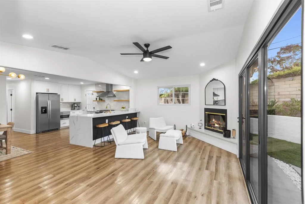 https://cdn.realtyfeed.com/cdn/127/306559124/80318cbc66eb5f912615ddab56046588.webp