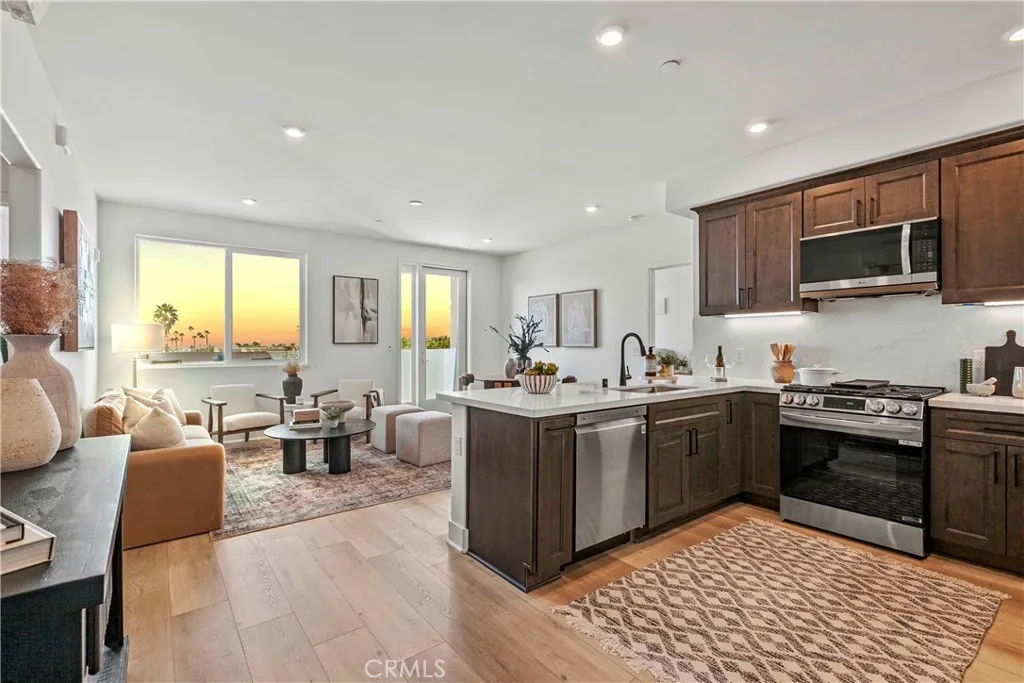 402 W Grand Avenue Unit 403, Grover Beach, CA 93433