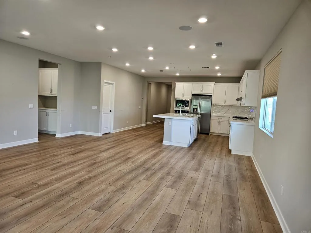 https://cdn.realtyfeed.com/cdn/127/306559188/c377d456779360437e190e8b2421c953.webp