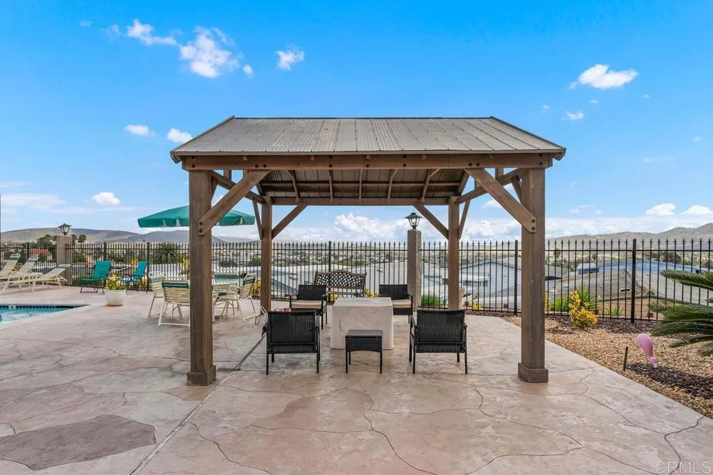 https://cdn.realtyfeed.com/cdn/127/306559197/02d6ab0e54355d67cb19715cd008f5d7.webp