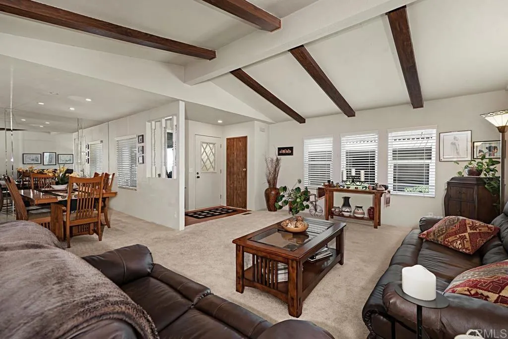 https://cdn.realtyfeed.com/cdn/127/306559197/de272c0d1fb77a84fbd51d2c319a866e.webp
