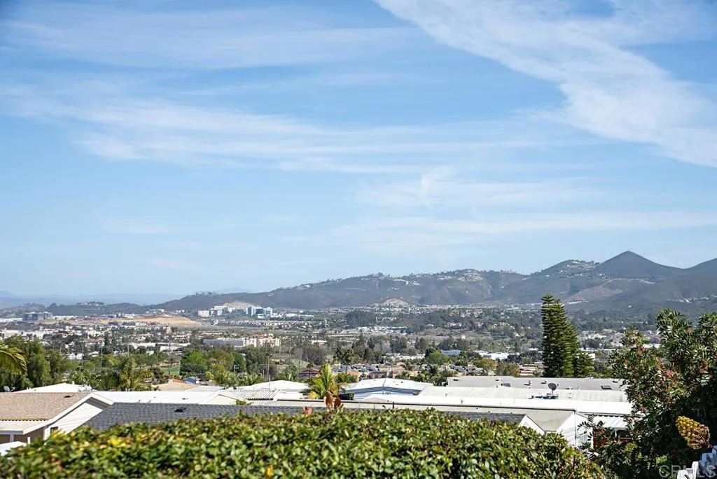 https://cdn.realtyfeed.com/cdn/127/306559197/e1142eef2dfdbc47ea52a1b88b37b5d7.webp