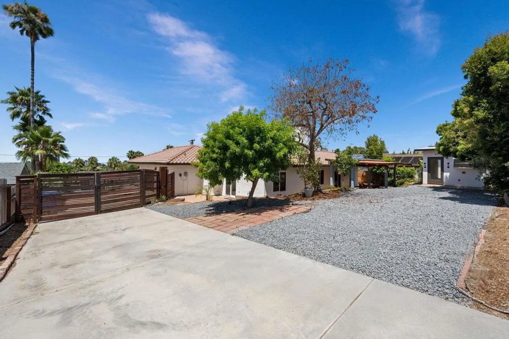 https://cdn.realtyfeed.com/cdn/127/306559220/69e5bbbc3dd5b9773c3b61d53f3d1f47.webp