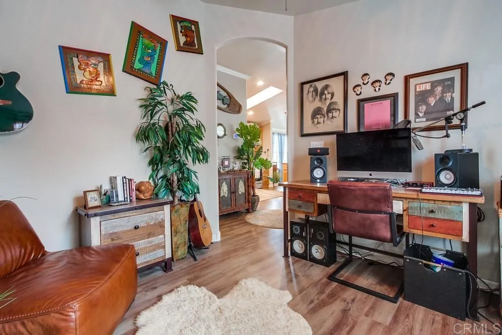 https://cdn.realtyfeed.com/cdn/127/306559247/8f9825536f47b5445a413c49b9abaa0c.webp
