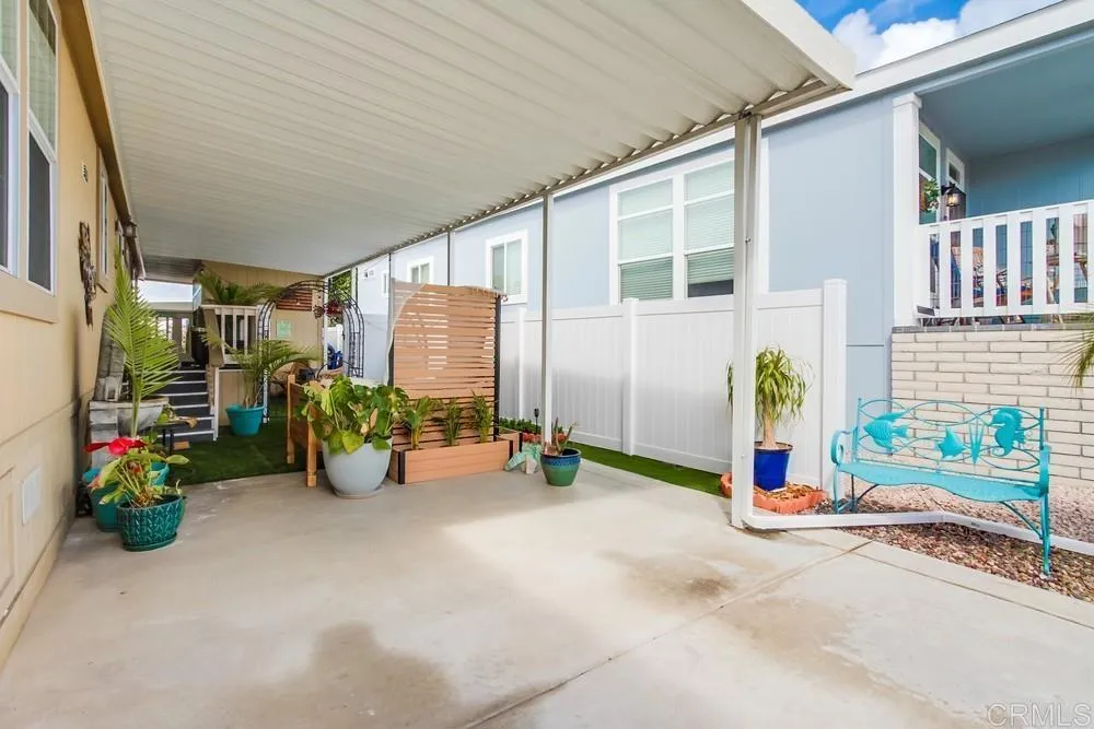https://cdn.realtyfeed.com/cdn/127/306559247/fea0616c0f064978f0681df75d08d8b7.webp