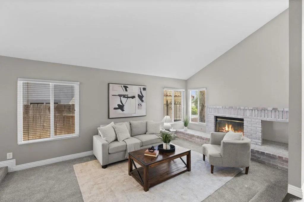 https://cdn.realtyfeed.com/cdn/127/306559264/849f359e1e444f07f96eb10d9a3614f5.webp