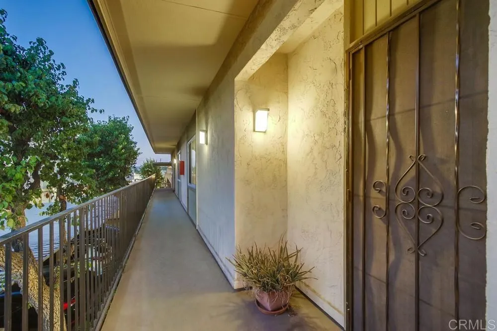 https://cdn.realtyfeed.com/cdn/127/306559349/2c75c4bd09ed84e32d4aa062cb110031.webp