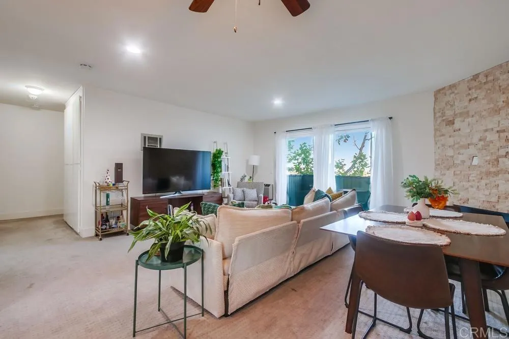 https://cdn.realtyfeed.com/cdn/127/306559349/321ffef6cb1c51761b4da249a6c9f3d2.webp