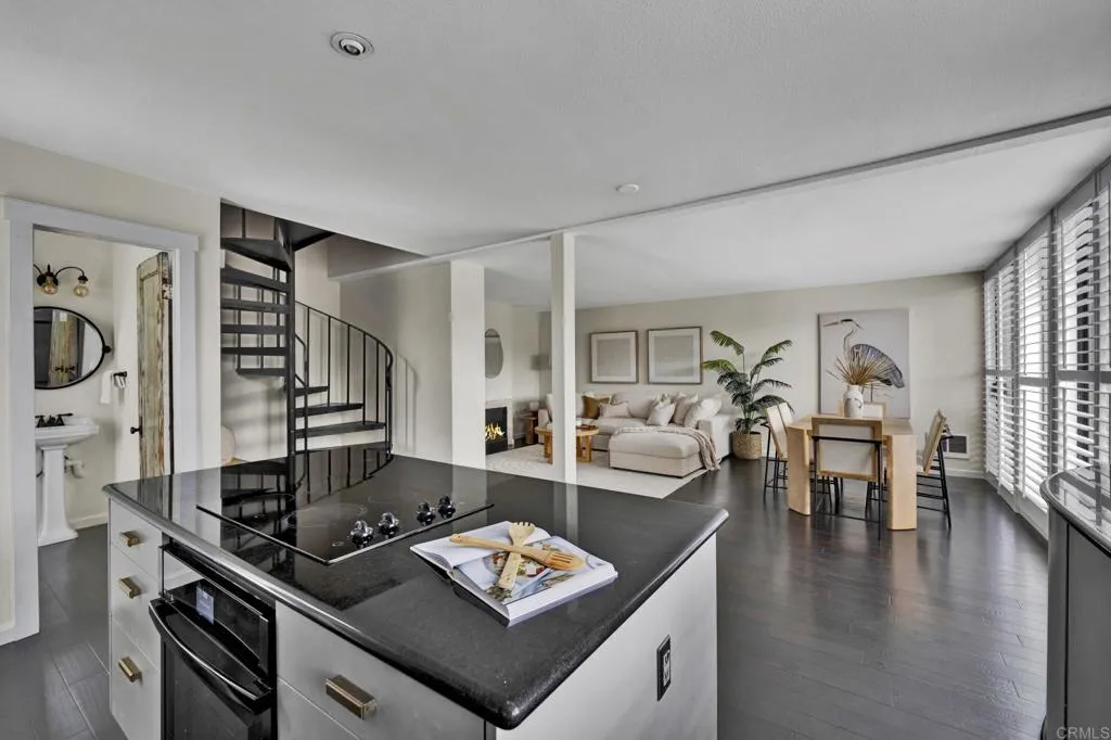 https://cdn.realtyfeed.com/cdn/127/306559367/ce863eb45e07101173f068008d3ea945.webp