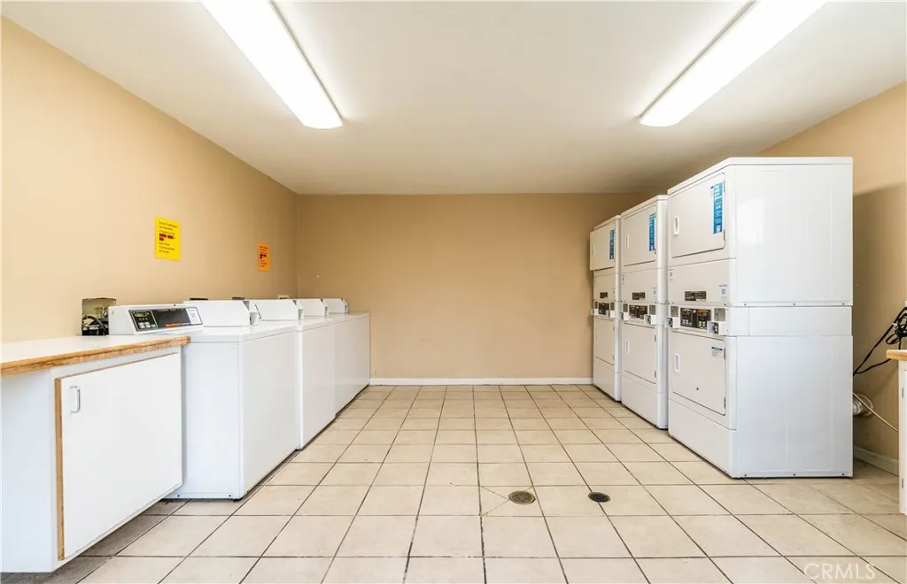 https://cdn.realtyfeed.com/cdn/127/306559400/33c878425e8eb52a220005e068d498e3.webp