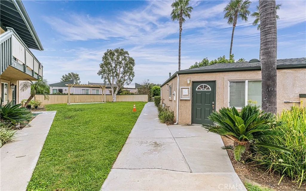 https://cdn.realtyfeed.com/cdn/127/306559400/f7d02bf3cf82980c32d6d625c2926ecd.webp