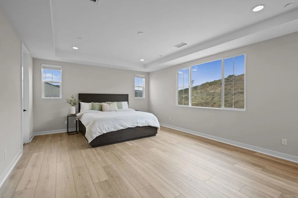 https://cdn.realtyfeed.com/cdn/127/306559407/279fa5ed8a37f9e63299ce0bdc45d4d7.webp