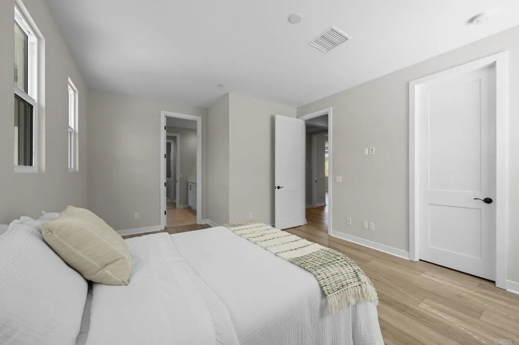 https://cdn.realtyfeed.com/cdn/127/306559407/2d9b53ac043abd57893bf597ac938185.webp