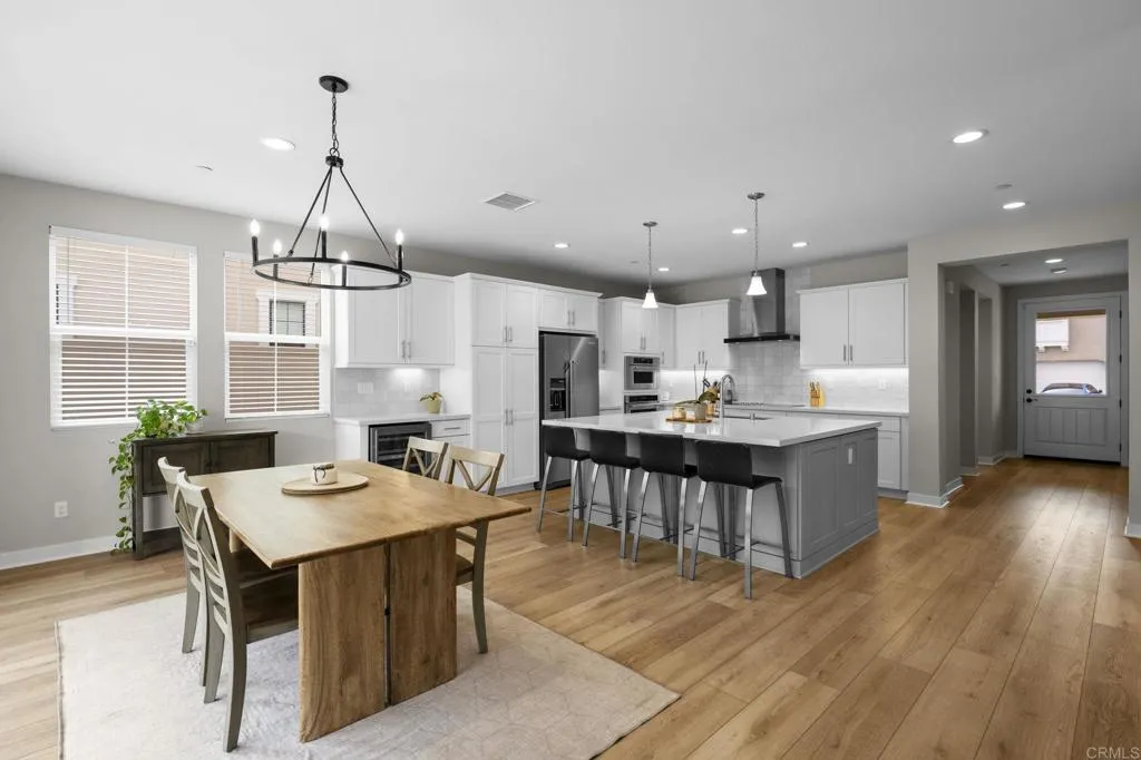 https://cdn.realtyfeed.com/cdn/127/306559407/59ed4a255aef26fee84b01ab665d70f3.webp