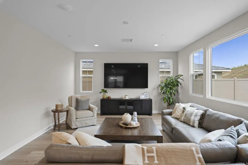 https://cdn.realtyfeed.com/cdn/127/306559407/7af94c5dc25a171cbf9f3cb998fa5f11.webp