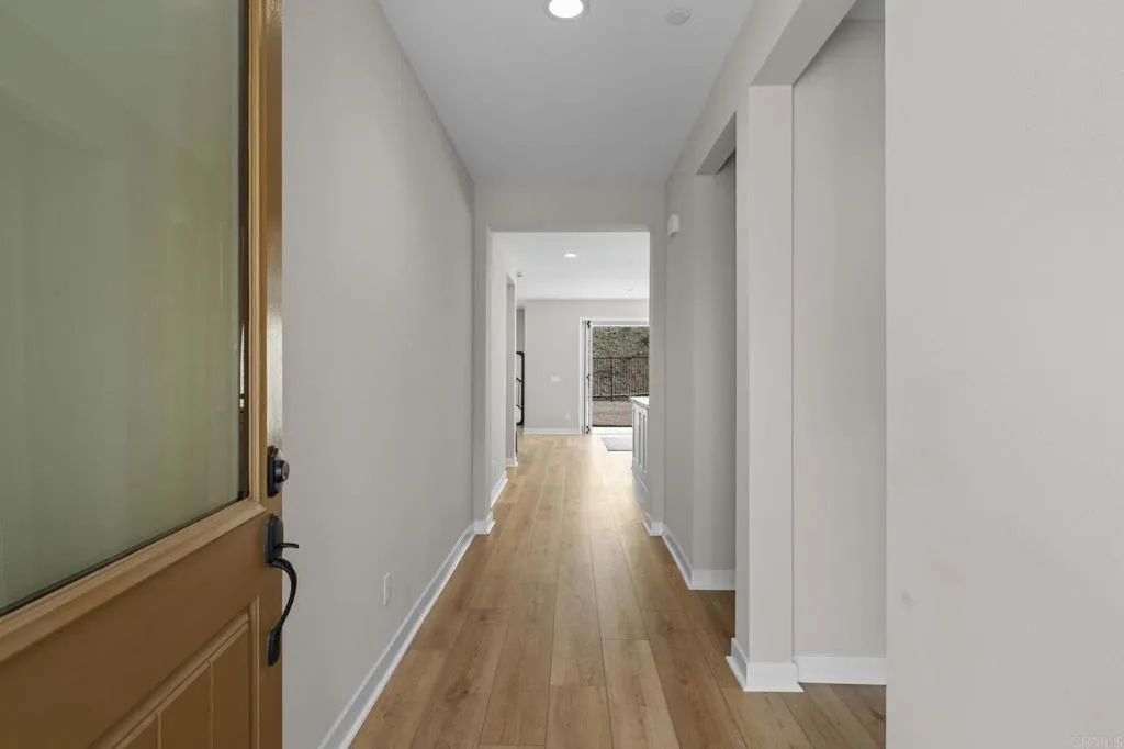 https://cdn.realtyfeed.com/cdn/127/306559407/976295521a437b4bfa944c8338a9bec2.webp