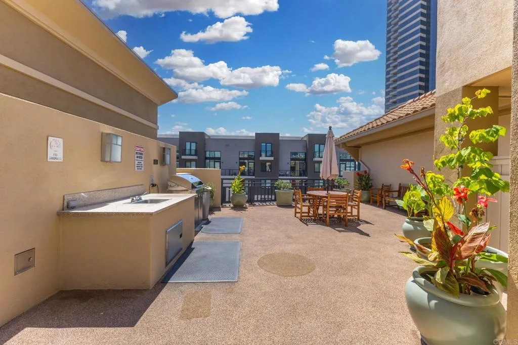 https://cdn.realtyfeed.com/cdn/127/306559414/94a37cdab4cd41368a3a0b340eb27e75.webp