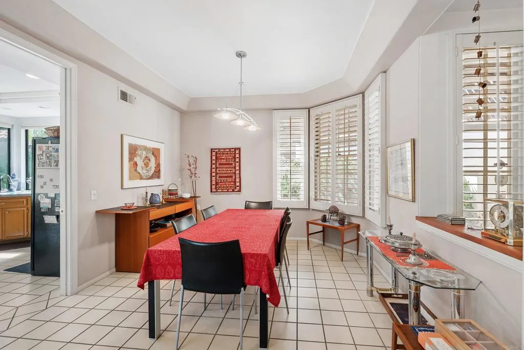 https://cdn.realtyfeed.com/cdn/127/306559441/001eddd12b93a5660e539b8af8ac4cf6.webp