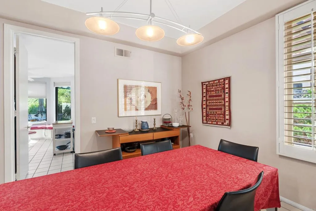 https://cdn.realtyfeed.com/cdn/127/306559441/242004c95e95956ed9abd612f8dd9cd5.webp