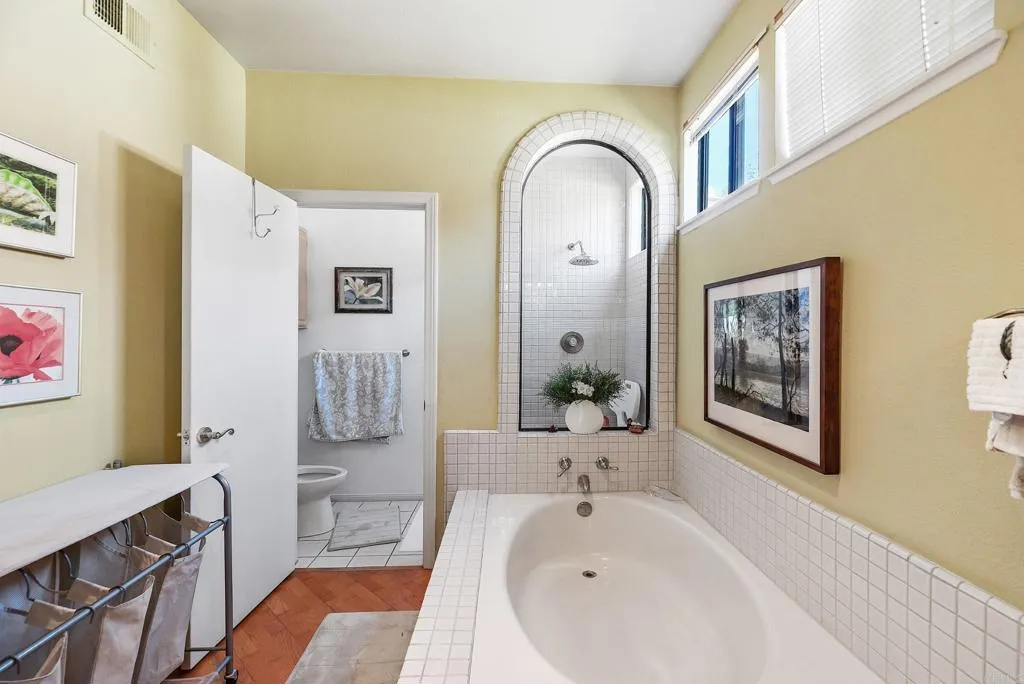 https://cdn.realtyfeed.com/cdn/127/306559441/bfa381a079b079b64014a44bd408292d.webp