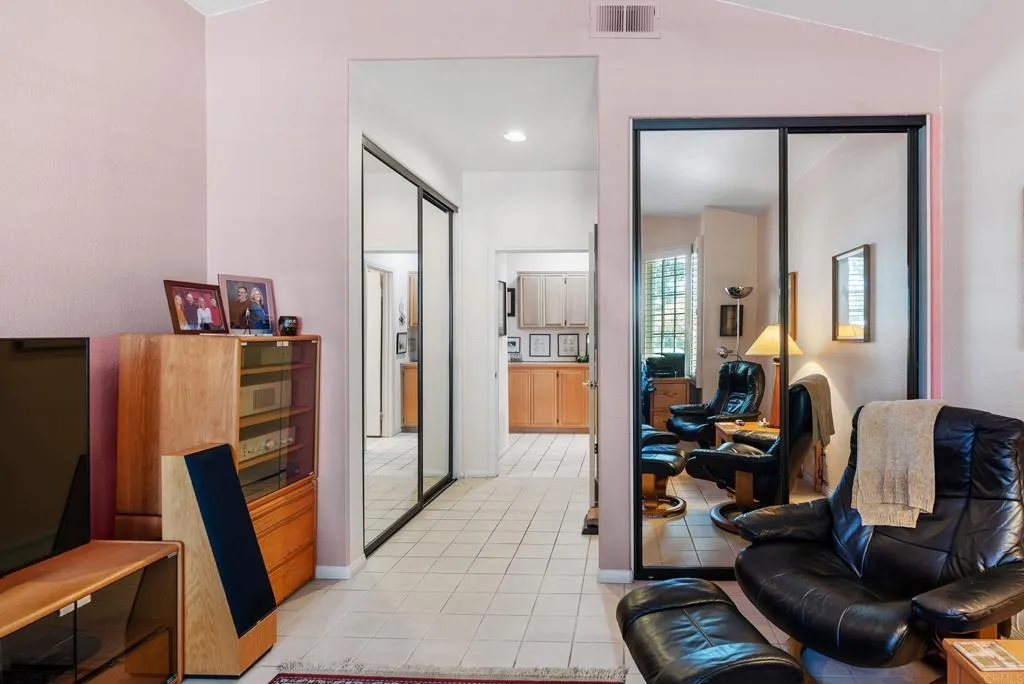 https://cdn.realtyfeed.com/cdn/127/306559441/f3ed2506b38fa07e79ad5228ecbfcb8c.webp