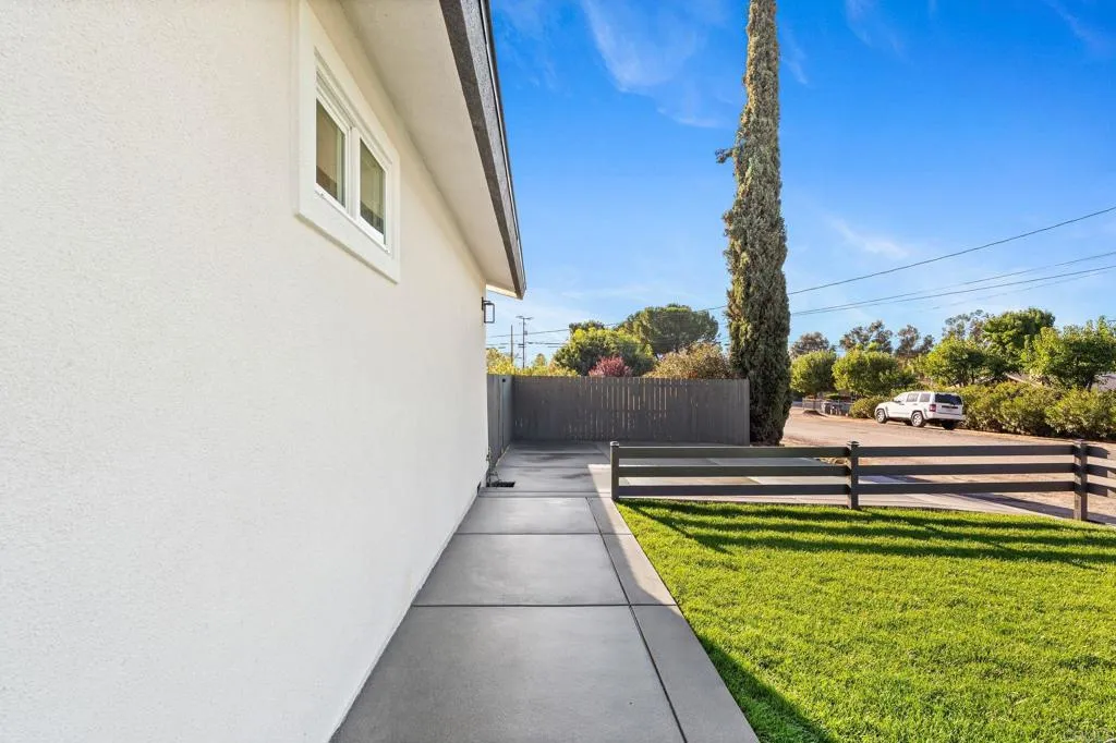 https://cdn.realtyfeed.com/cdn/127/306559472/0a5ce8989a7b4d76013c1d9f9554e591.webp