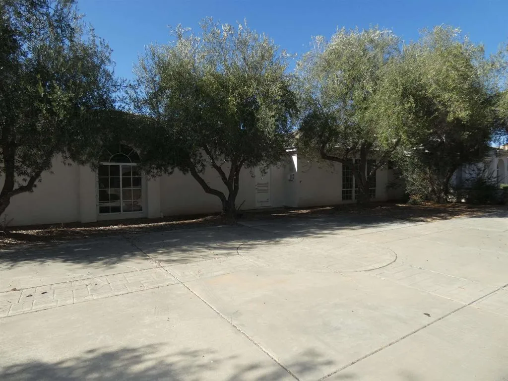 https://cdn.realtyfeed.com/cdn/127/306559475/2faa018cd963bb9dd7ba124b4f913846.webp