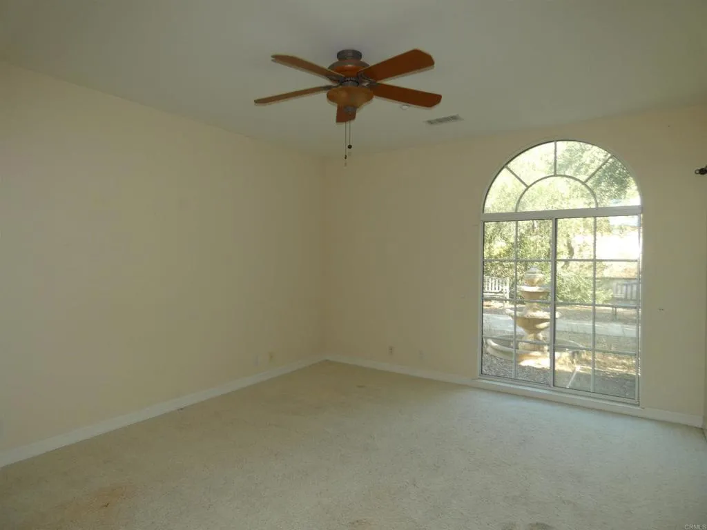 https://cdn.realtyfeed.com/cdn/127/306559475/43bf622a98878ce18e9c6bdfd8f57af6.webp