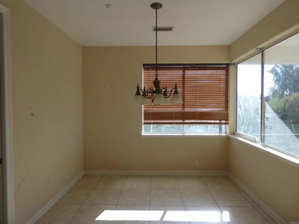 https://cdn.realtyfeed.com/cdn/127/306559475/c33ce43e1838cc2422c176a07cee54cc.webp