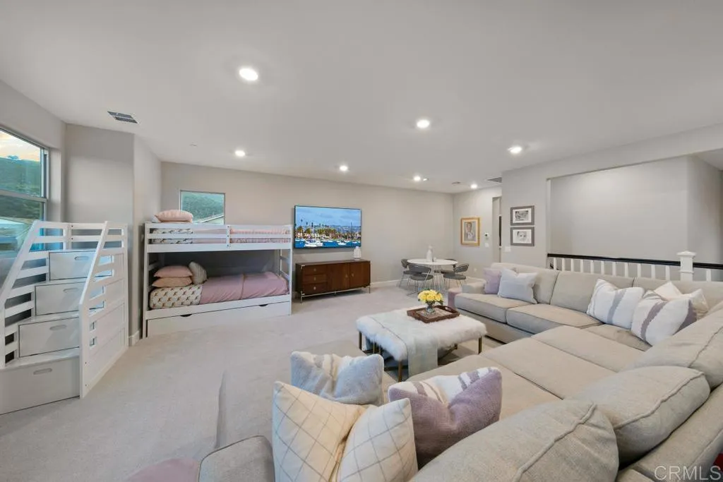 https://cdn.realtyfeed.com/cdn/127/306559477/0659568f3807c0f62dc384b3f968fe2e.webp