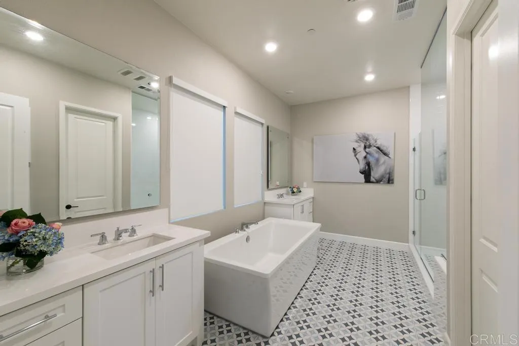 https://cdn.realtyfeed.com/cdn/127/306559477/110872ca637e4868fed430f629765364.webp