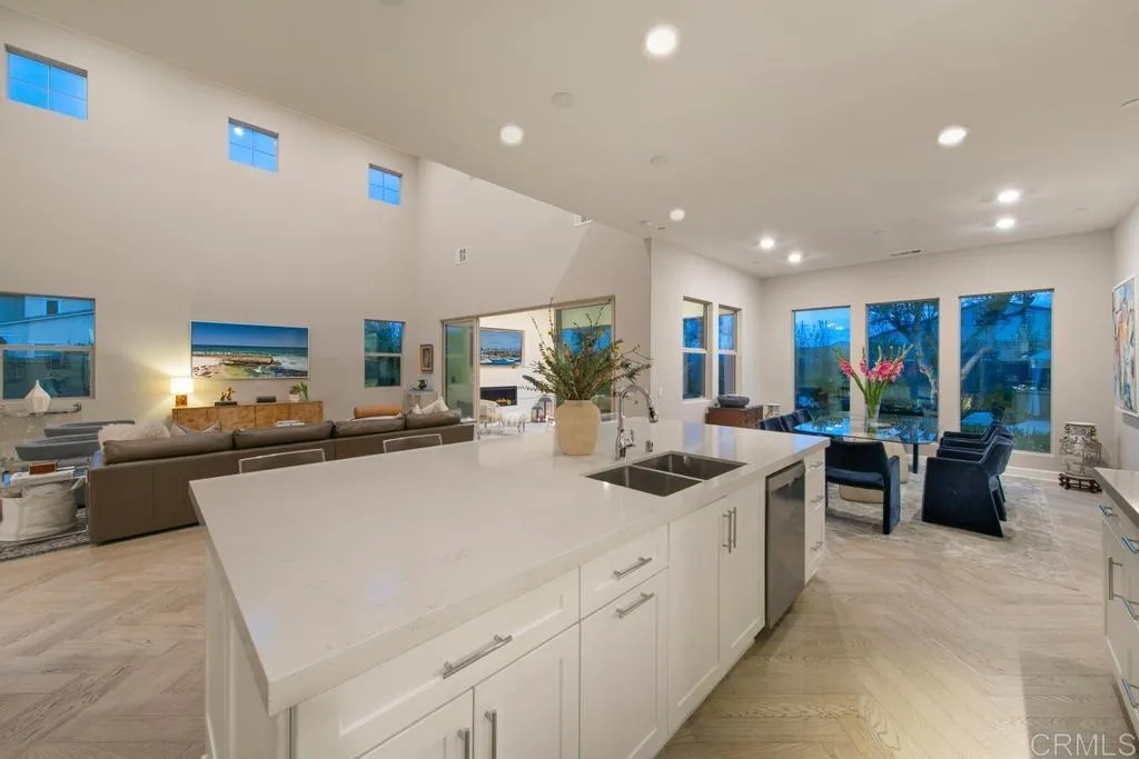 https://cdn.realtyfeed.com/cdn/127/306559477/244ac41de14b46e16fa12297bdb8d878.webp