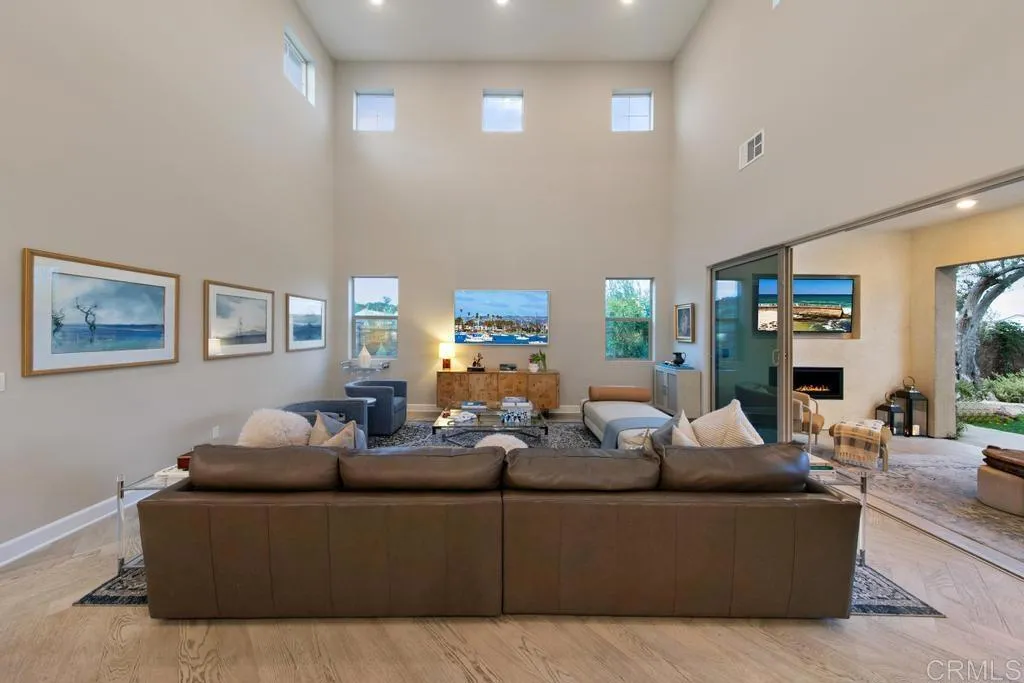 https://cdn.realtyfeed.com/cdn/127/306559477/de49230faa5022d228310eca38d5303b.webp