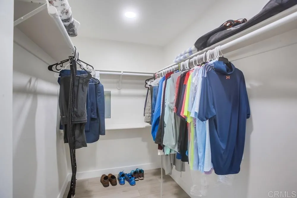 https://cdn.realtyfeed.com/cdn/127/306559497/10958e2cc72149191b6fedc93756bb21.webp