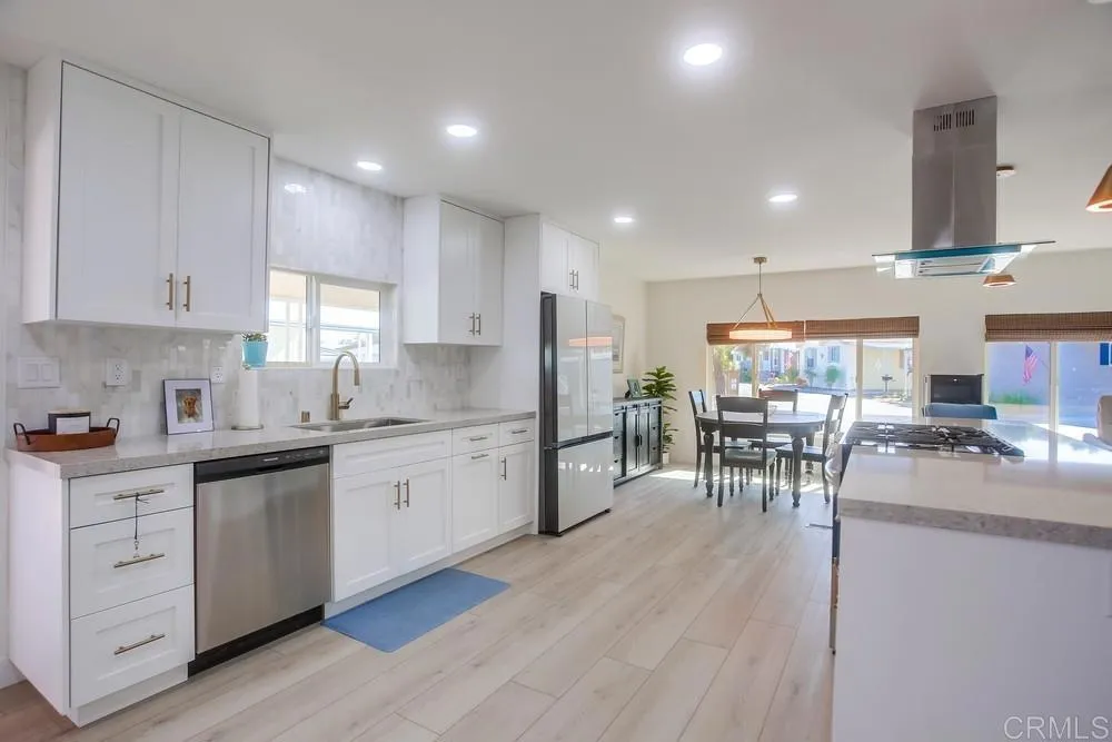 https://cdn.realtyfeed.com/cdn/127/306559497/5454d57167284332ef0e784e84e26b57.webp