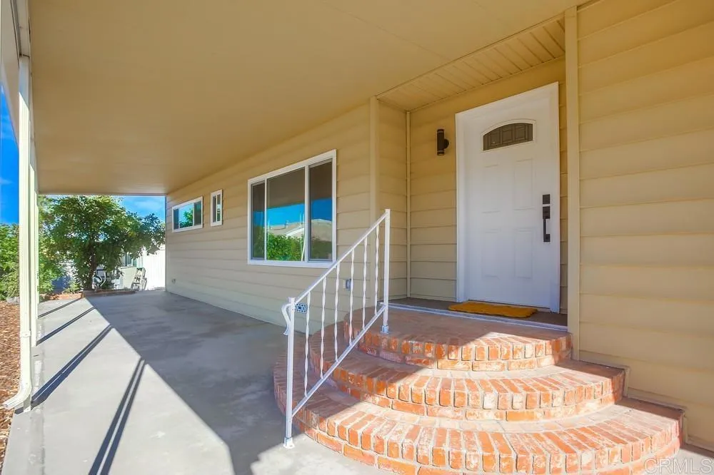 https://cdn.realtyfeed.com/cdn/127/306559497/8f88f0bce1f750649bf86e3bb0e3d13f.webp