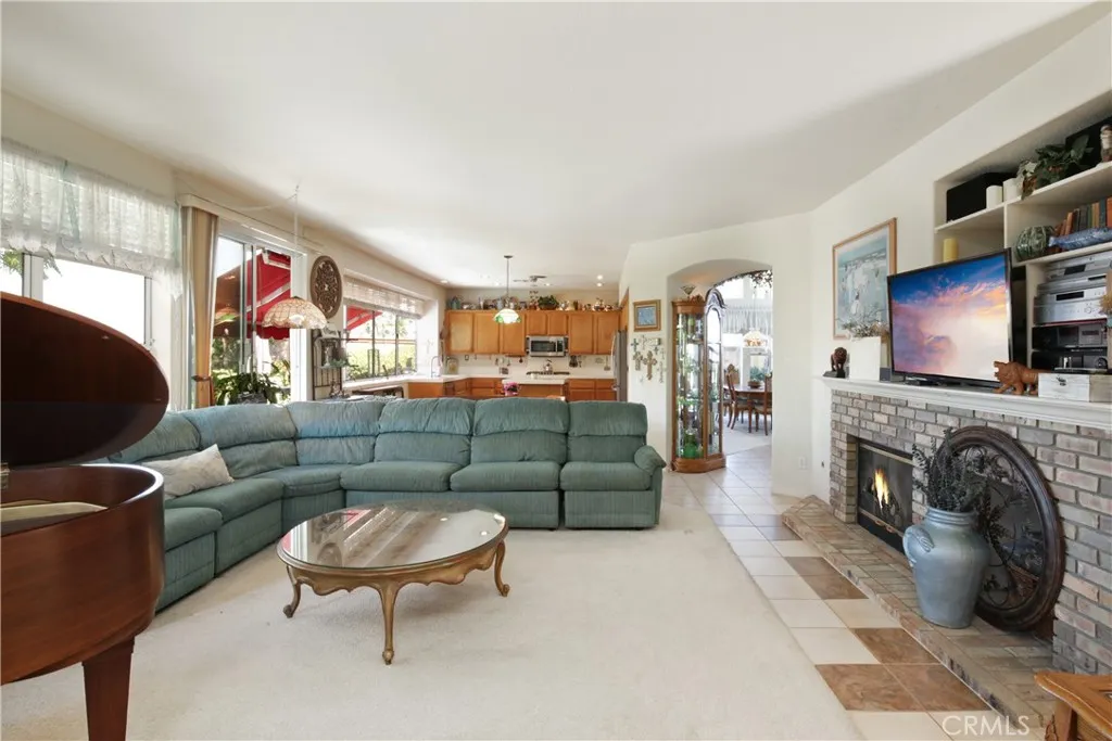 https://cdn.realtyfeed.com/cdn/127/306559532/8825bd34fa744c4834b3f4a947f60c2c.webp