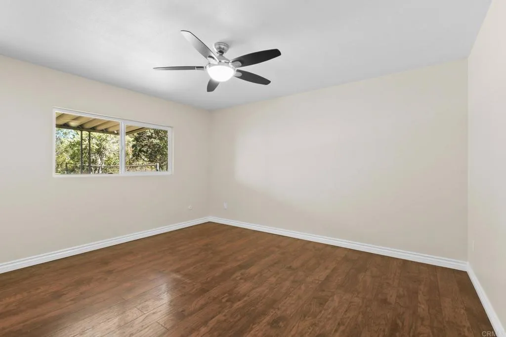 https://cdn.realtyfeed.com/cdn/127/306559579/8861c68ae3f812b5666dee51a715aef0.webp