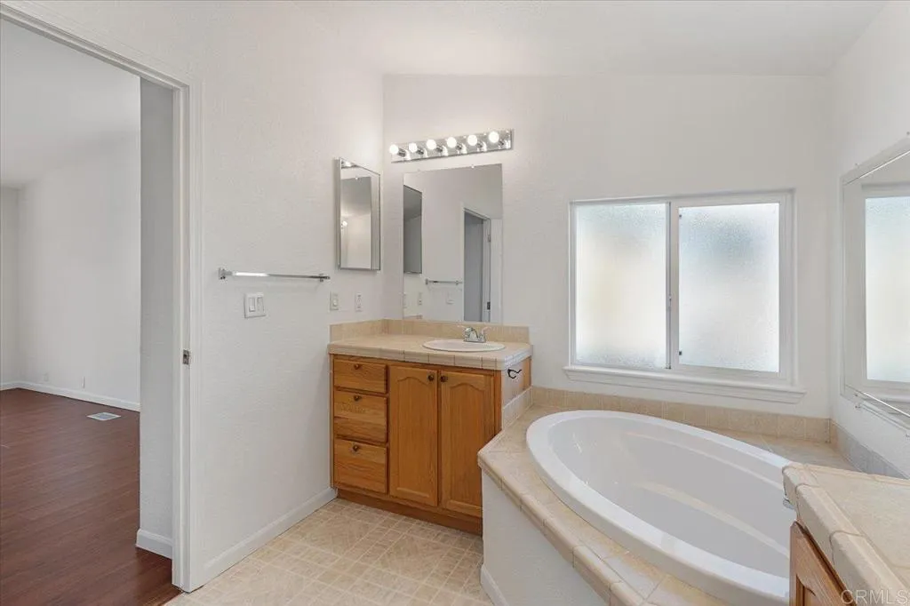 https://cdn.realtyfeed.com/cdn/127/306559607/1b843760e747766732dcdbde41e84914.webp