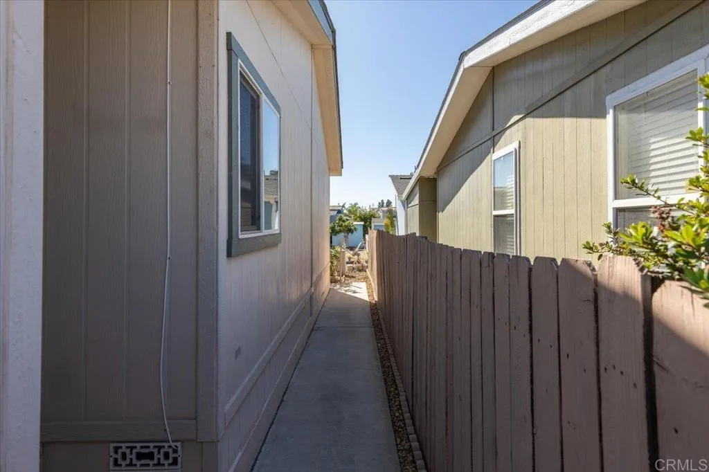 https://cdn.realtyfeed.com/cdn/127/306559607/9067febf18f0e67143480a89b7955ba4.webp