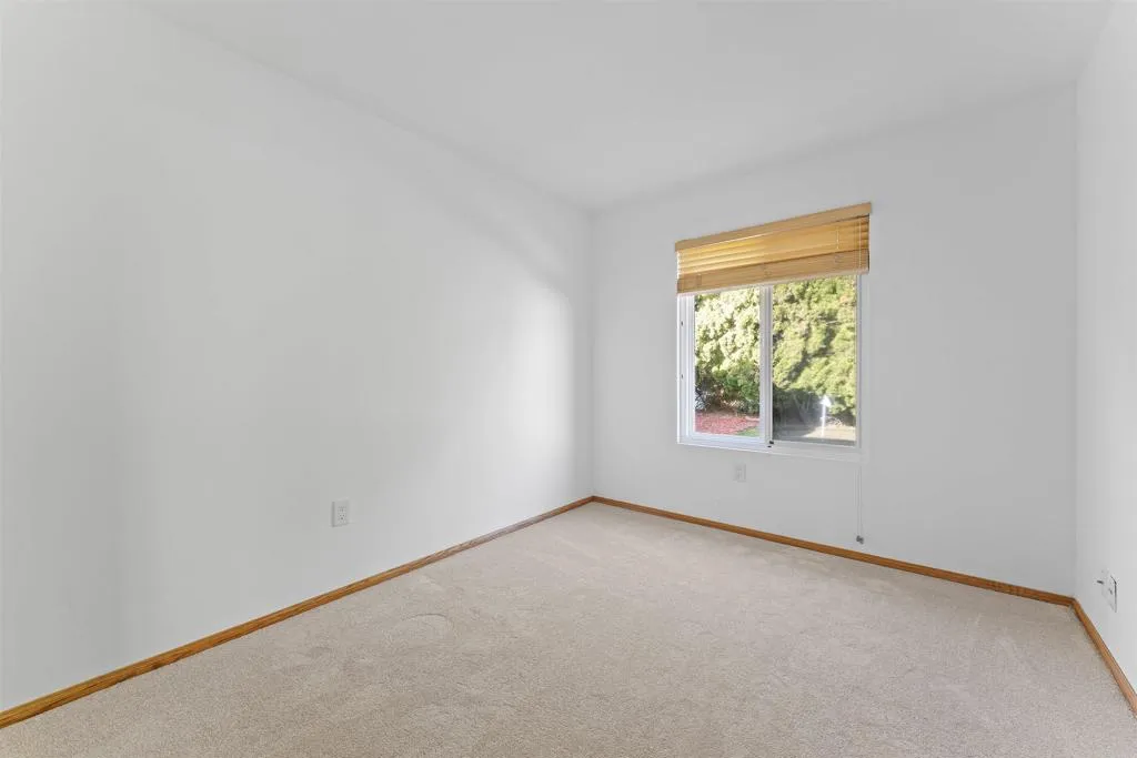 https://cdn.realtyfeed.com/cdn/127/306559634/0ea1b0fc086e9a4bd3472143696d5f1b.webp