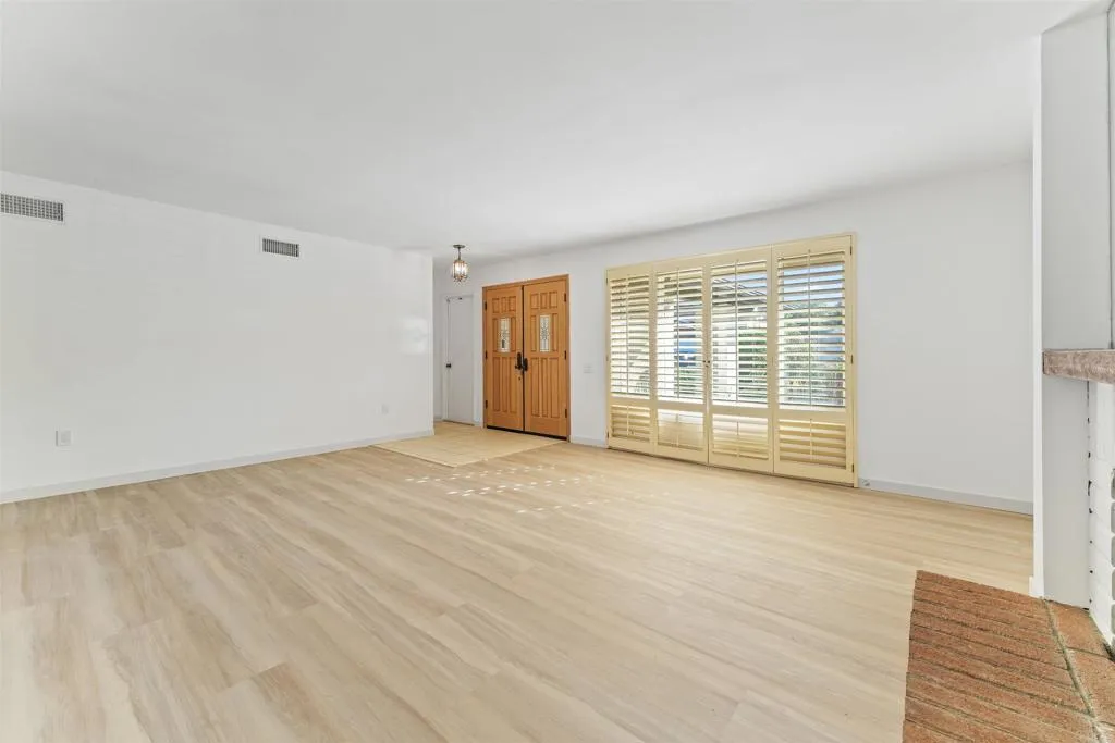 https://cdn.realtyfeed.com/cdn/127/306559634/2cdacf4e6f10007af3cd5251e09e9399.webp