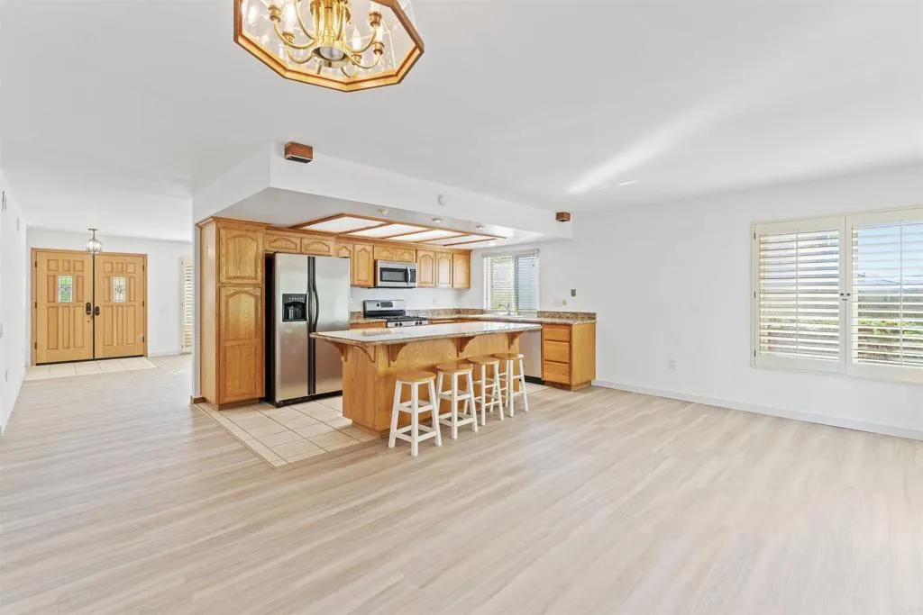 https://cdn.realtyfeed.com/cdn/127/306559634/6832335f71d8a8e3987fd35abb1b42e6.webp