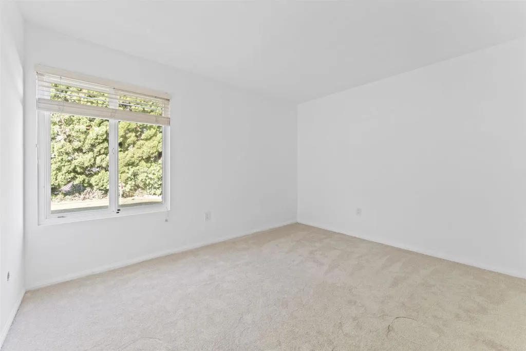 https://cdn.realtyfeed.com/cdn/127/306559634/a0ec24a59343b66cda9dfda18e10bcae.webp