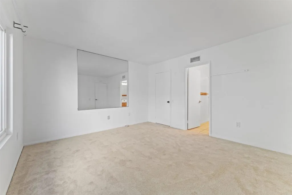 https://cdn.realtyfeed.com/cdn/127/306559634/fcc0b712c4e4eb0d972bea8e0d48ec22.webp