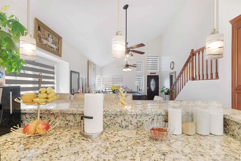 https://cdn.realtyfeed.com/cdn/127/306559636/5c53360ad4d7b0a039d98a07a21c44d1.webp